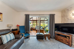 Lounge- click for photo gallery